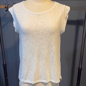 Kische High Low Tunic White Women’s Sleeveless Top. Small